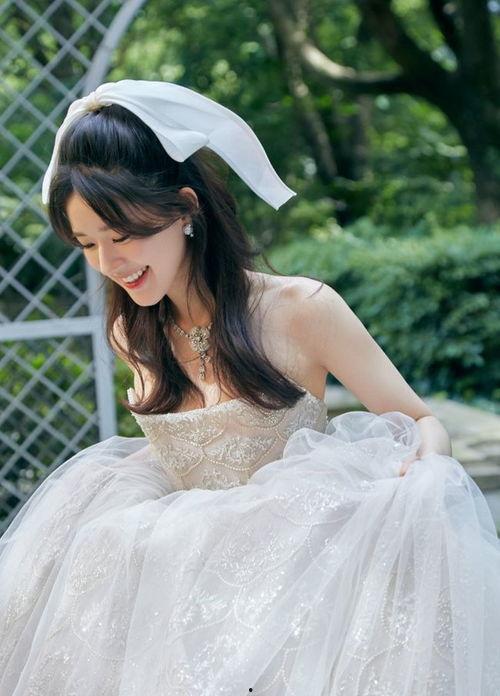 热门大瓜每日大赛 赵露思现状,从热门大瓜到崭露头角，她如何逆袭成为新一代流量小花？